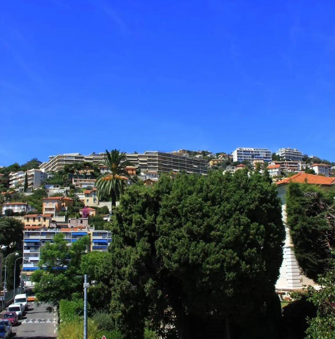 Explore Nice From Our Cozy & Quiet 2Br Aptparking Apartment